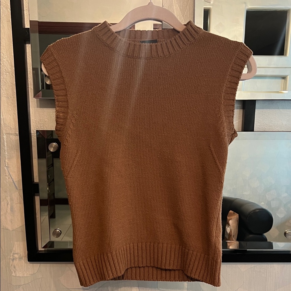 D&G Brown Knit Sleeveless Top